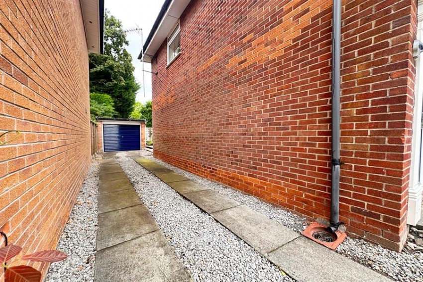 Images for Mallard Crescent, Poynton