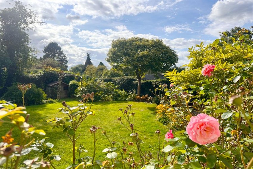 Images for Dickens Lane, Poynton