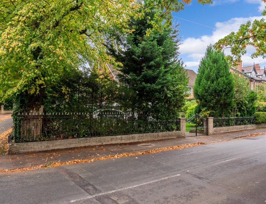 Images for Moss Lane, Sale