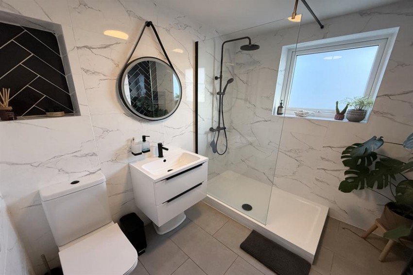 Images for Woodlands Drive, Sale