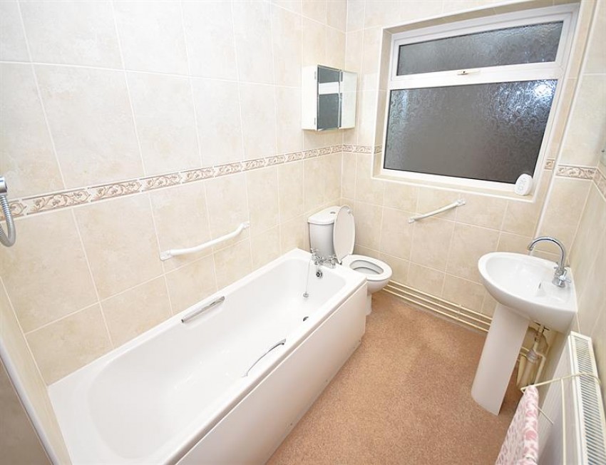 Images for Fitzwilliam Avenue, Sutton, Macclesfield