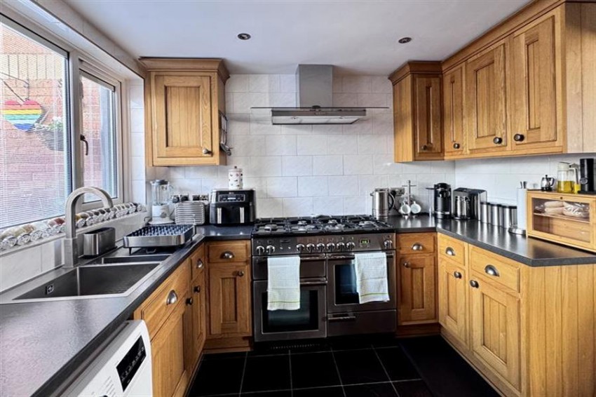 Images for Bonsall Close, Glossop