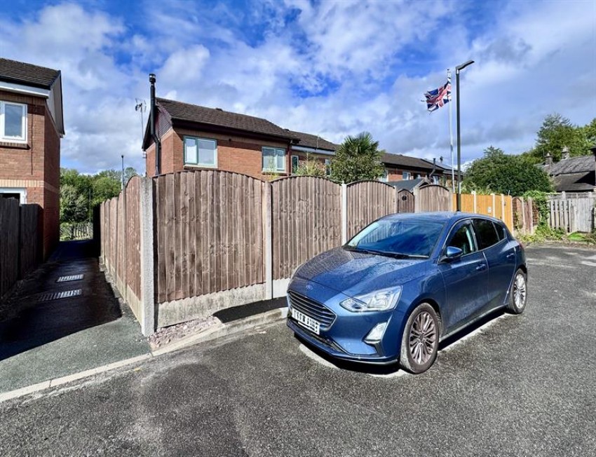 Images for Bonsall Close, Glossop