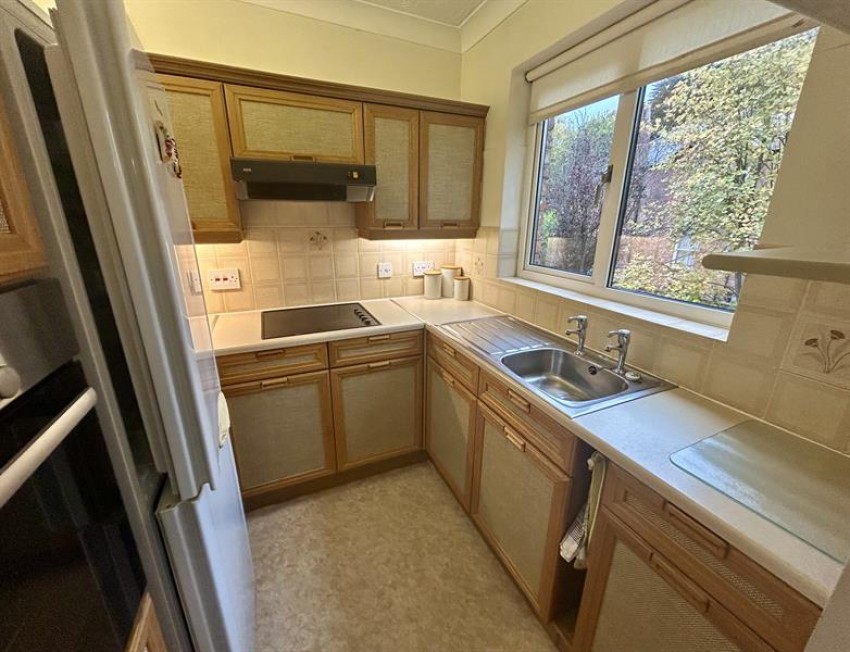 Images for Oakwood, Tabley Road, Knutsford