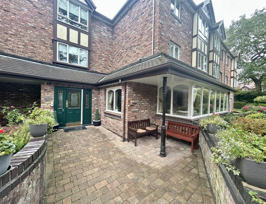 Images for Oakwood, Tabley Road, Knutsford