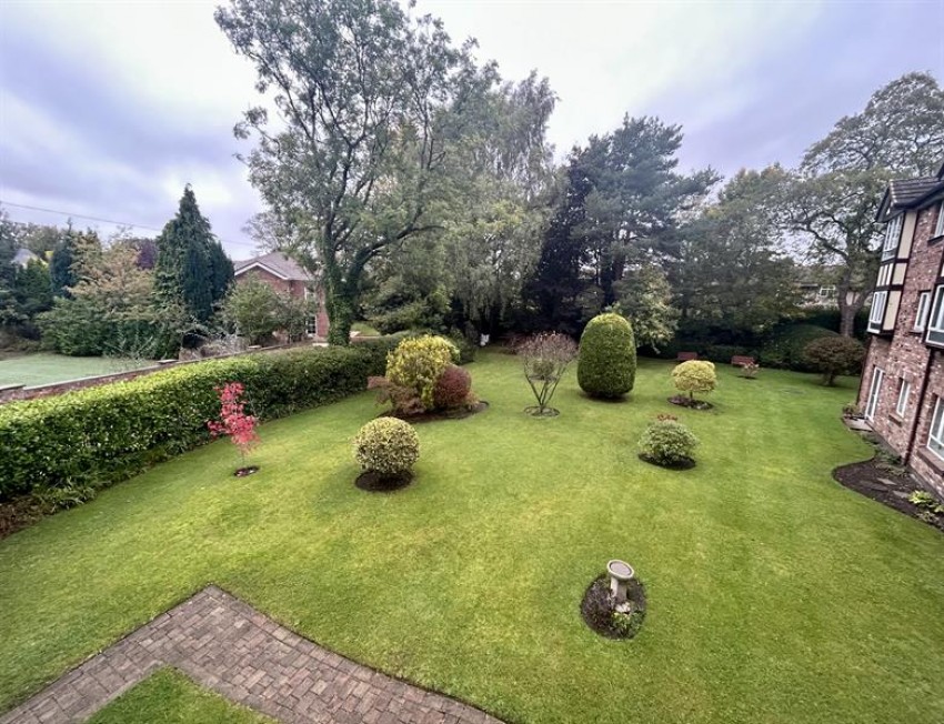 Images for Oakwood, Tabley Road, Knutsford