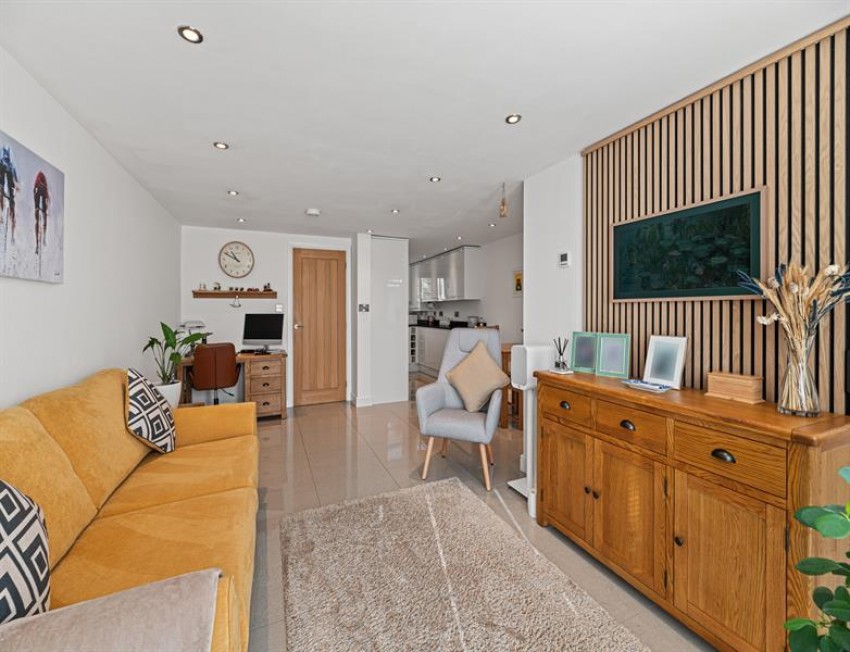Images for Crown Inn Cottages, Fingerpost Lane, Norley, Frodsham