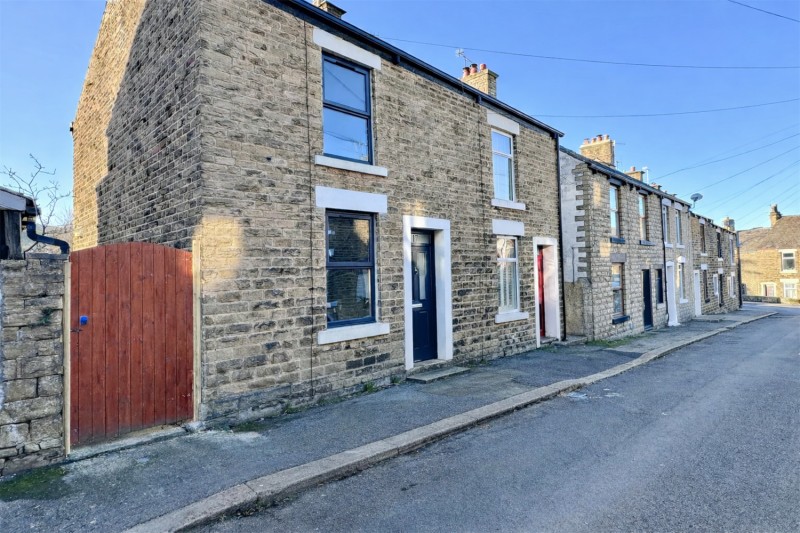 Hadfield Place, Glossop