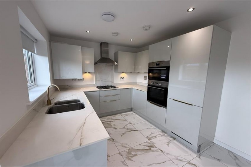 Images for Snapes Meadow, Lymm