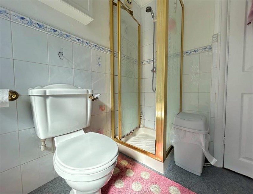 Images for Warwick Drive, Sale