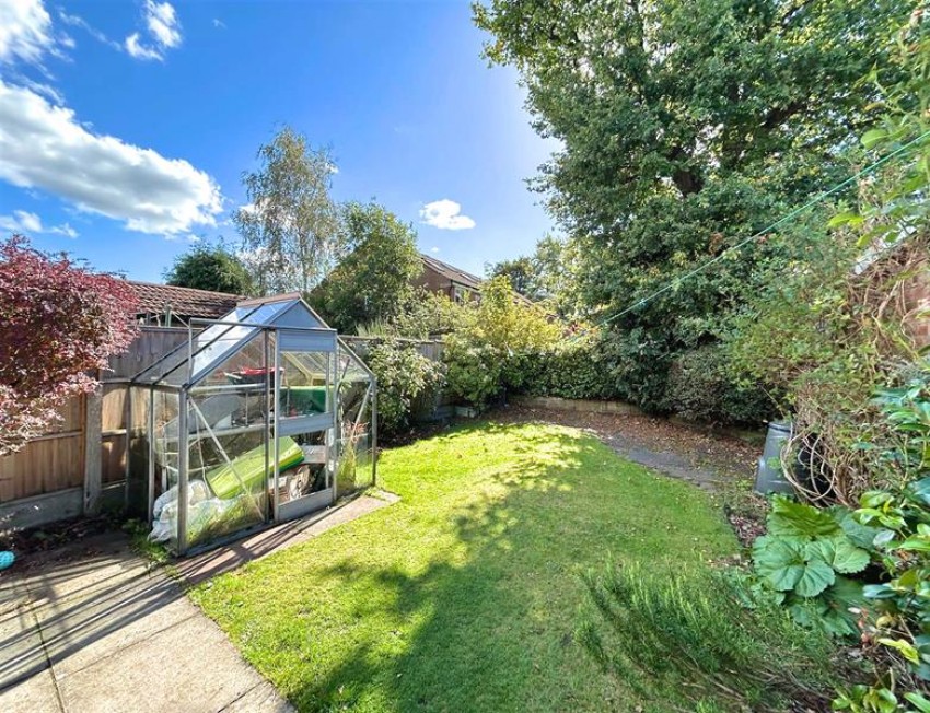 Images for Warwick Drive, Sale