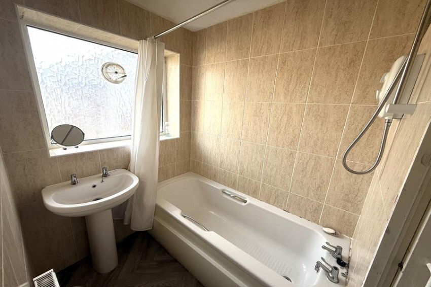 Images for Glebelands Road, Sale