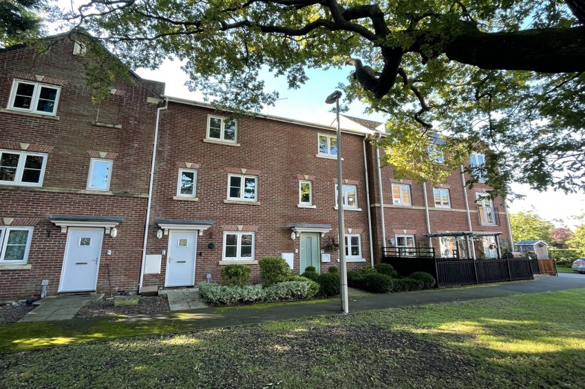 Images for Great Oak Square, Mobberley, Knutsford