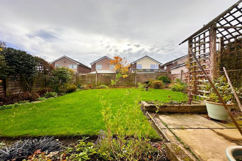 Images for Puffin Avenue,