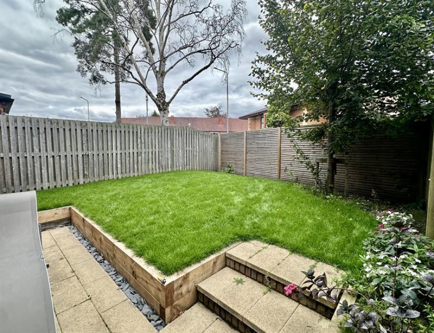Images for Oak Gardens, Gatley