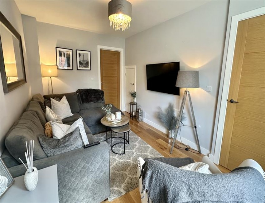 Images for Oak Gardens, Gatley