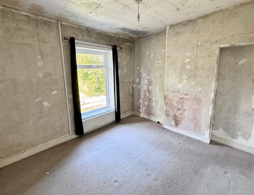 Images for Low Leighton Road, New Mills