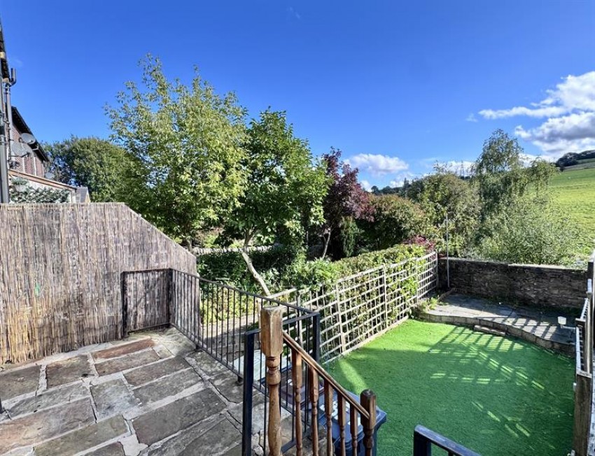 Images for Low Leighton Road, New Mills