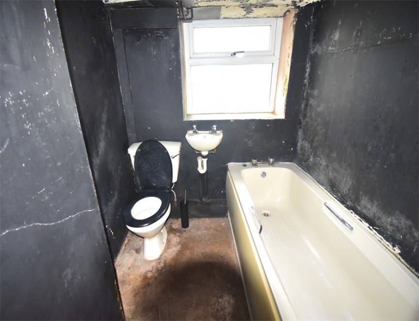 Images for Yeardsley Lane, Furness Vale, High Peak