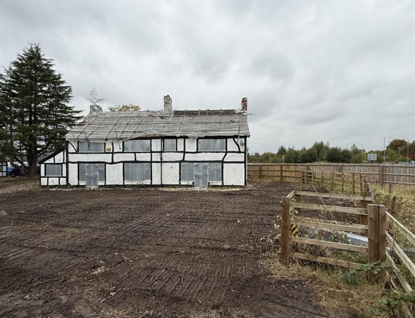 Images for Keepers Cottage, Walnut Tree Farm, Chester Road, Woodford