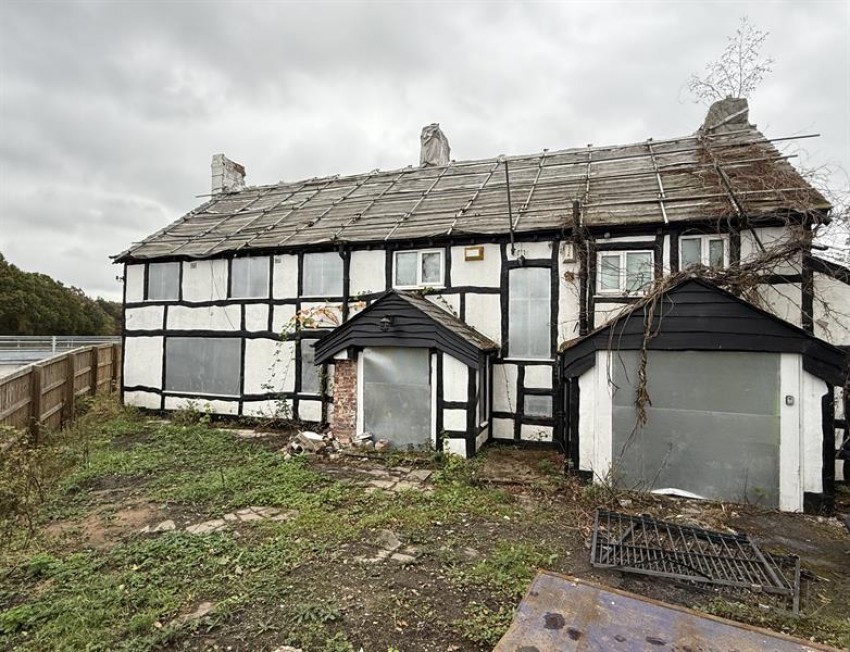 Images for Keepers Cottage, Walnut Tree Farm, Chester Road, Woodford