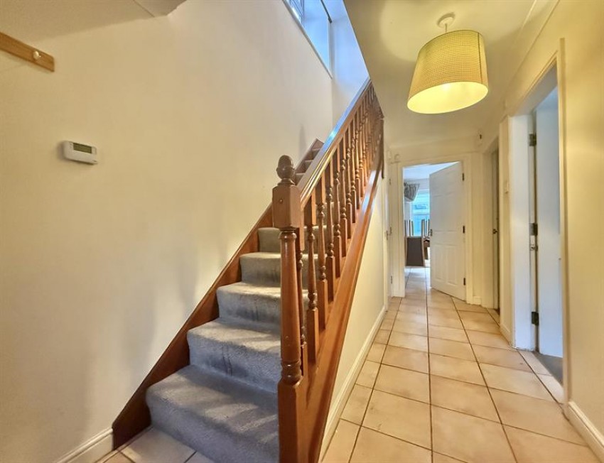 Images for 27 Pencarrow Close, Didsbury