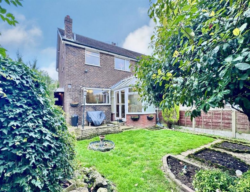 Images for Littlebrook Close, Hadfield, Glossop