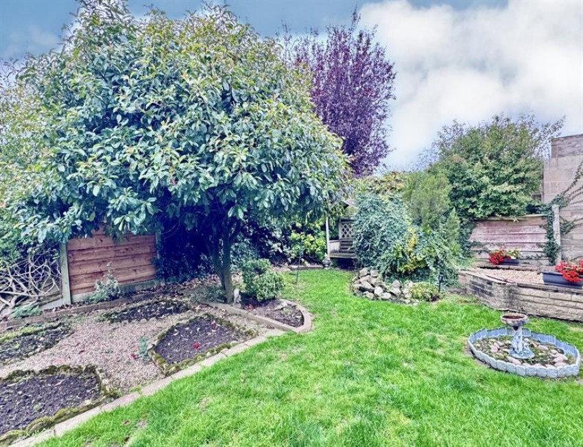 Images for Littlebrook Close, Hadfield, Glossop