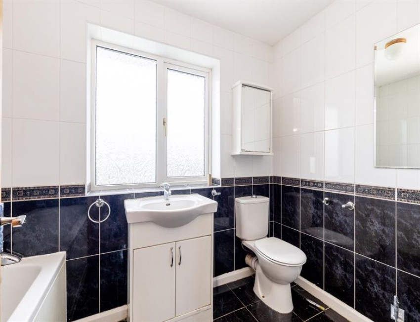 Images for Chain free property with great potential on North Brook Road