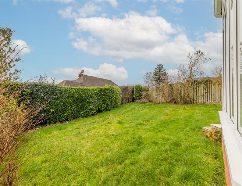 Images for Chain free property with great potential on North Brook Road