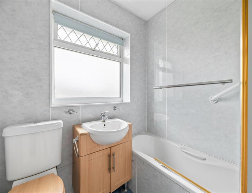 Images for Long Looms, Great Barrow, Chester