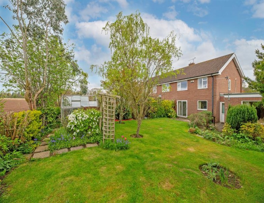 Images for Long Looms, Great Barrow, Chester