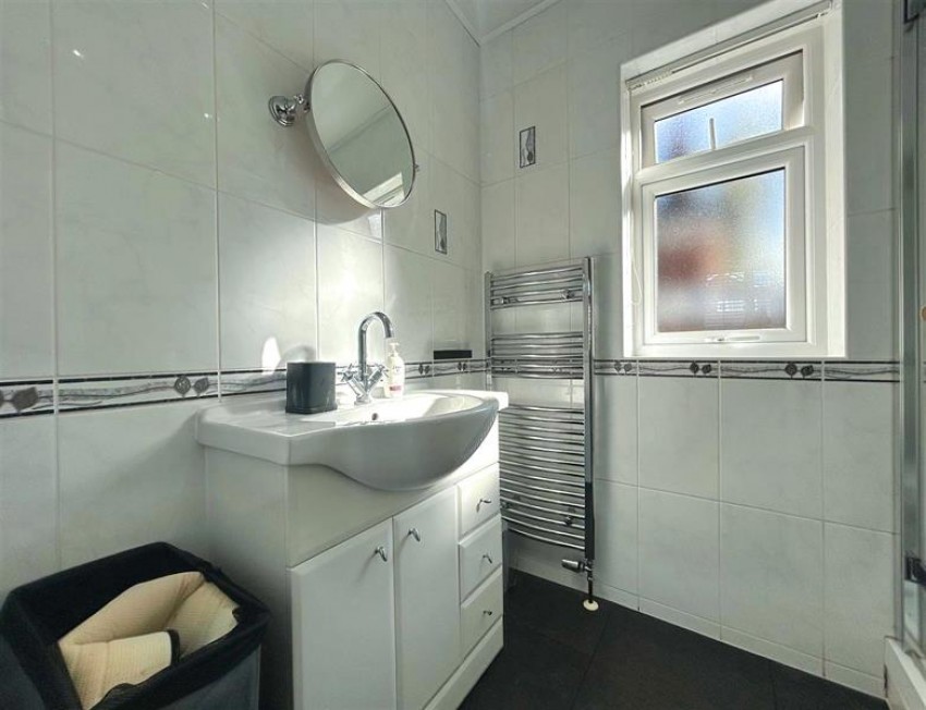 Images for Stoneleigh Avenue, Sale