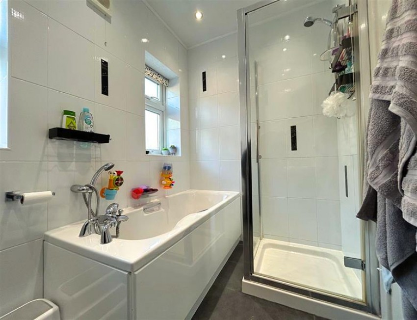 Images for Stoneleigh Avenue, Sale