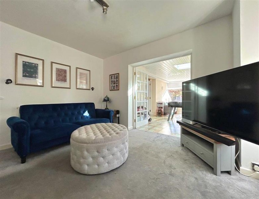 Images for Stoneleigh Avenue, Sale