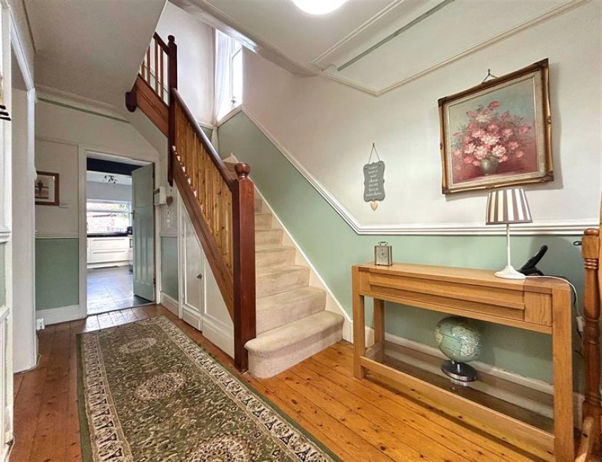 Images for Barnfield Crescent, Sale