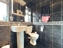 Images for Barnfield Crescent, Sale