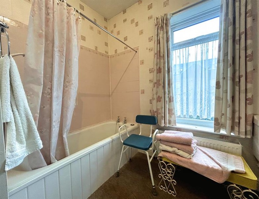 Images for Hazel Avenue, Sale