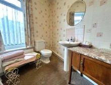 Images for Hazel Avenue, Sale