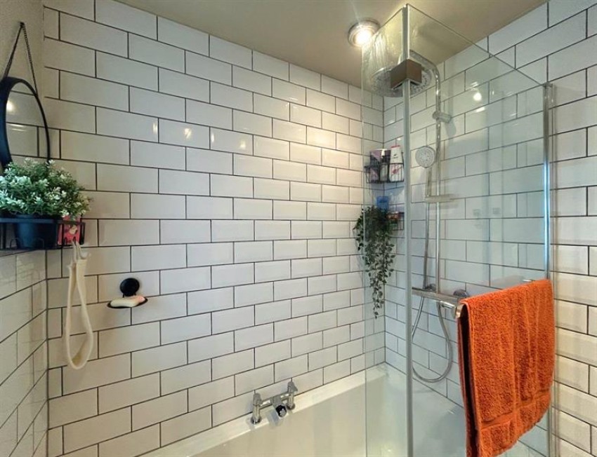 Images for Larchwood Close, Sale