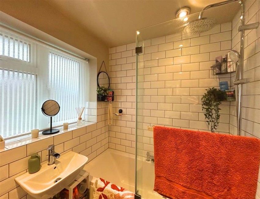 Images for Larchwood Close, Sale