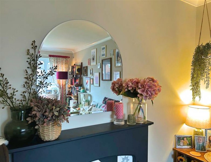 Images for Larchwood Close, Sale