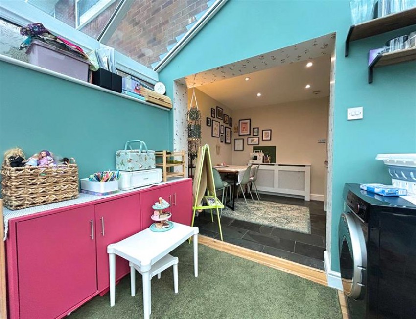 Images for Larchwood Close, Sale