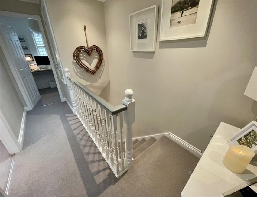 Images for Field Side Close, Mobberley