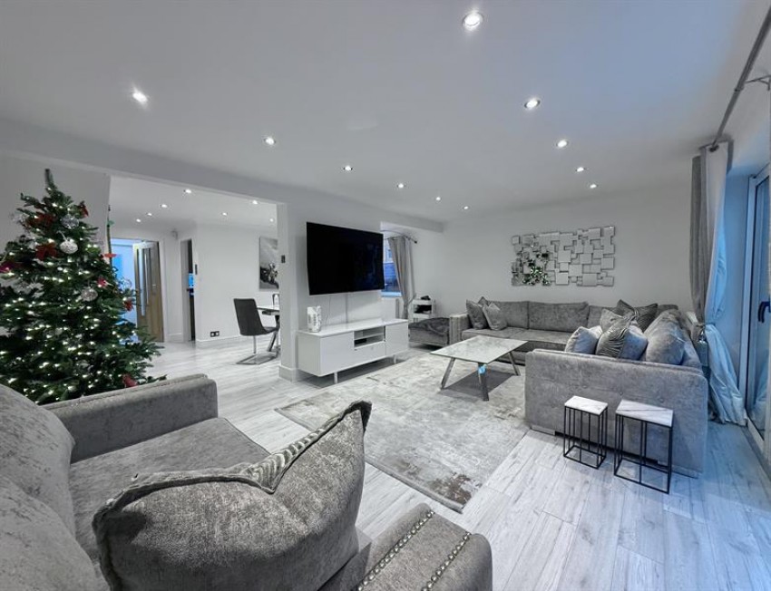 Images for Woodlands Drive, Sale