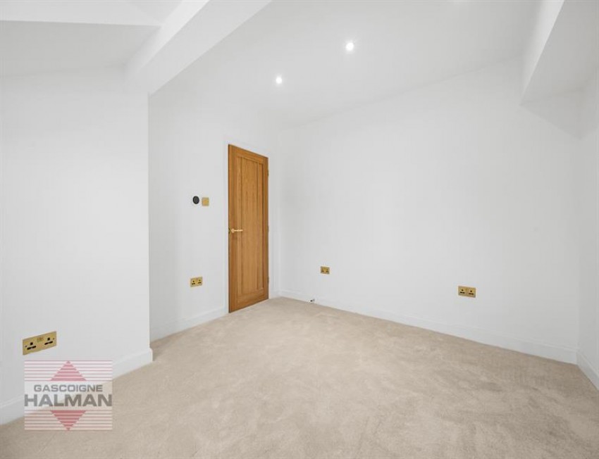 Images for Cranleigh Drive, Brooklands, Sale