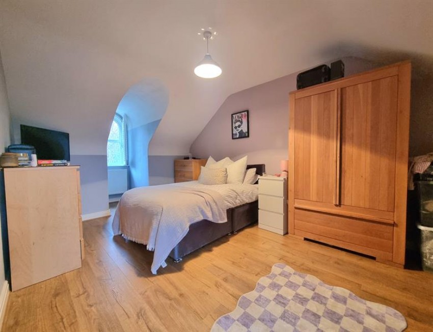 Images for The Pines, Sale