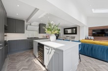 Images for Carnegie Close, Sale, M33