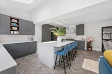 Images for Carnegie Close, Sale, M33