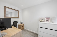 Images for Carnegie Close, Sale, M33